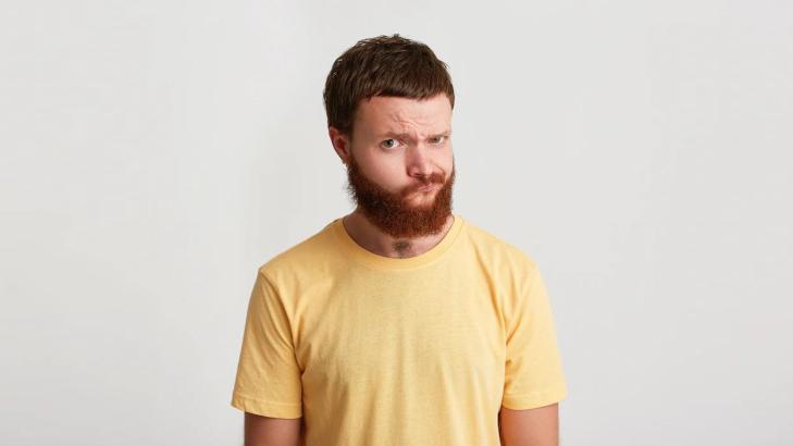 How to Spot a Liar by Their Body Language? 10 Telltale Signs