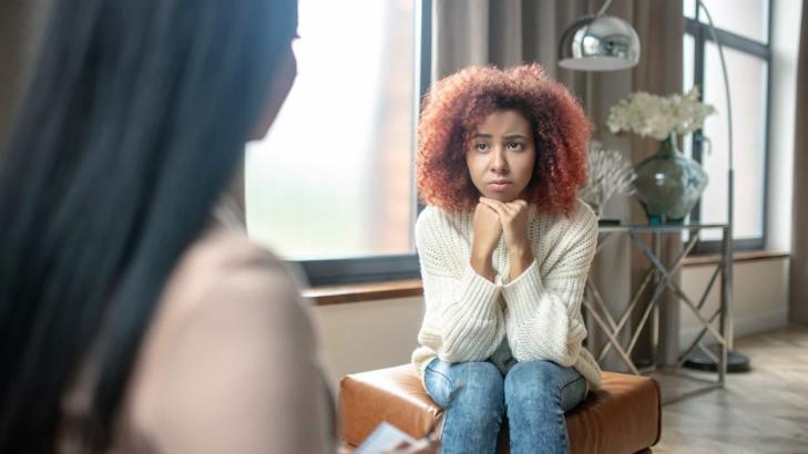 4 Signs You're Looking at Yourself through a Distorted Lens