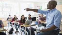 Tips for Teachers on Effectively Engaging With Students