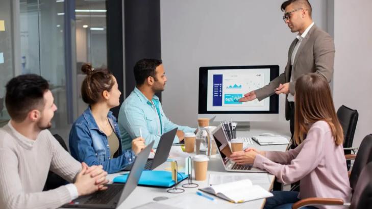 Regular Training and Internships: Their Definition and the Difference Between Them