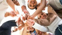 What Is the Connection Between Social Relationships and Emotional Intelligence?