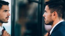 What Are the Traits of a Narcissistic Man in a Relationship? and How to Deal with Him?