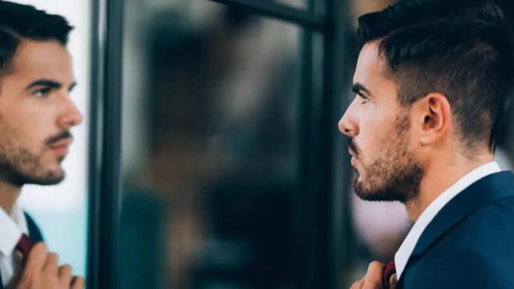 What Are the Traits of a Narcissistic Man in a Relationship? and How to Deal with Him?