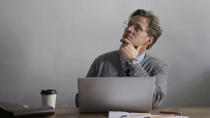 The Sixth Sense between Truth and Illusion