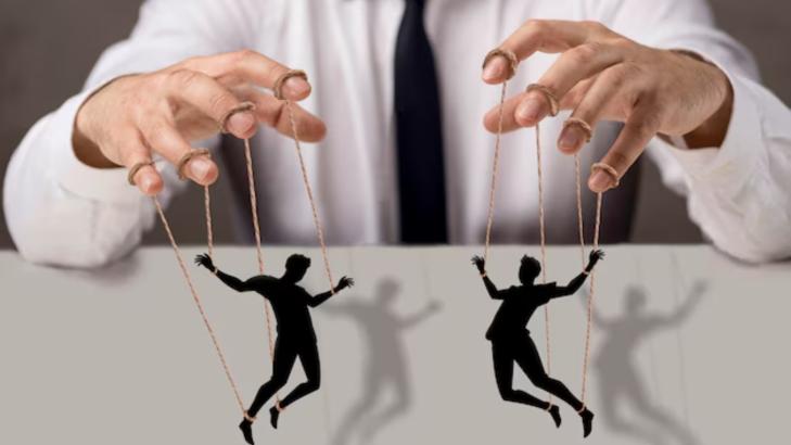 Machiavellian Personality: Its Characteristics and How to Deal With It